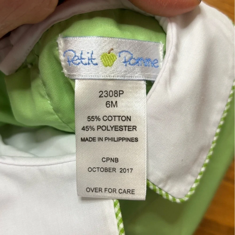 NWOT Petit Pomme by Petit Ami Christmas Tree Long Sleeve Romper. Size: 6 months